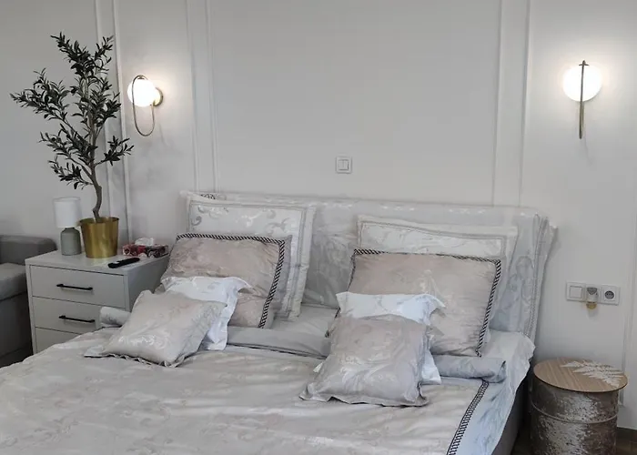 Apartament U Zlateho Krizku *